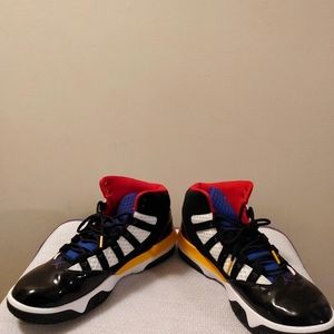 MINT CONDITION!!! AIR JORDAN MAX AURA SZ 12s.